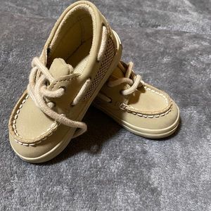 Tan Sperry’s